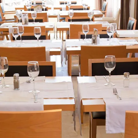 Hotel Alegria Maripins