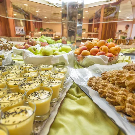 Alegria Maripins Hotel 4*