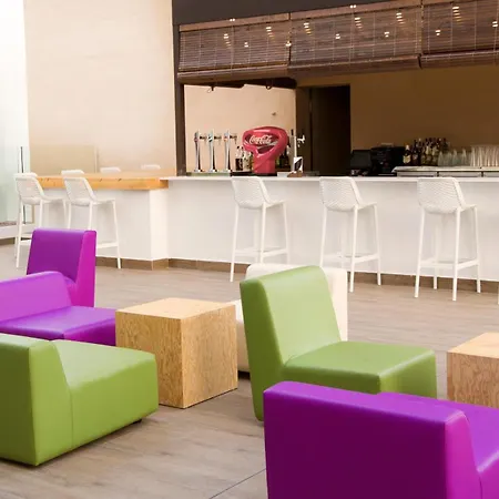 Hotel Alegria Maripins