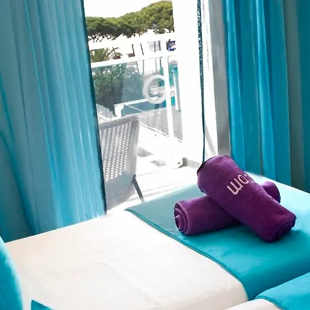 Hotel Alegria Maripins