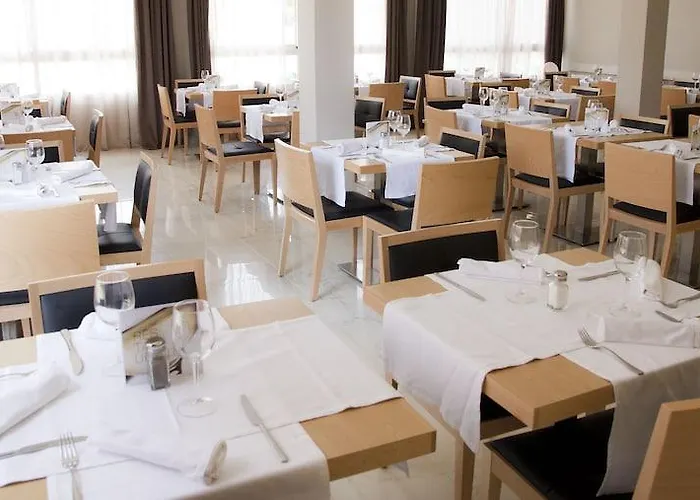 Hotel Alegria Maripins